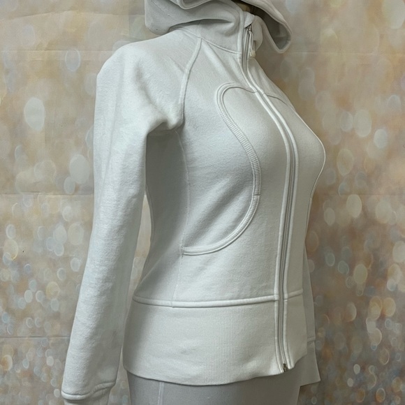 Lululemon size 2 jacket - Picture 3 of 5